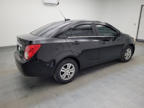 Used 2016 Chevrolet Sonic LT image 10