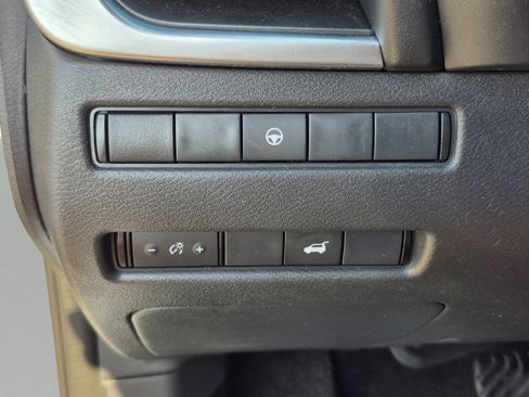 Certified 2021 Nissan Rogue SV w/ Premium Package FWD image 31