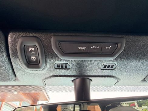 Used 2022 Jeep Wrangler Unlimited Sahara w/ Cold Weather Group AWD/4WD image 28
