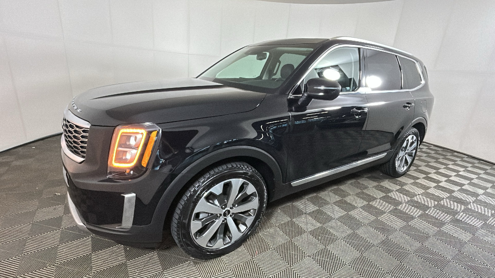 Used 2021 Kia Telluride EX w/ EX Premium Package AWD/4WD image 8