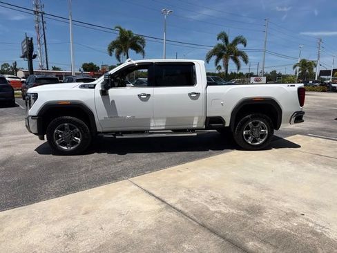 Used 2026 GMC Sierra 2500 SLT w/ SLT Premium Package AWD/4WD image 5