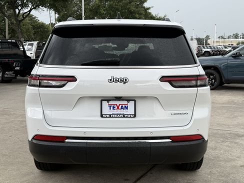 Used 2023 Jeep Grand Cherokee L Laredo RWD image 6