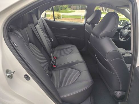 Used 2024 Toyota Camry SE FWD image 15