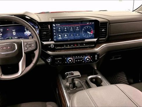Used 2024 GMC Sierra 1500 Elevation w/ Preferred Package AWD/4WD image 7