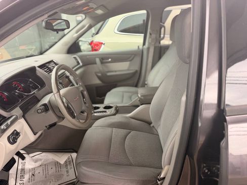 Used 2014 GMC Acadia SLE FWD image 11