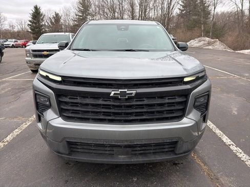 Used 2026 Chevrolet Traverse LT w/ Midnight/Sport Edition image 8