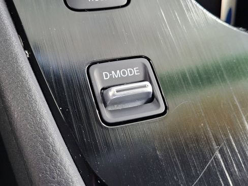 Certified 2023 Nissan Rogue SV FWD image 14