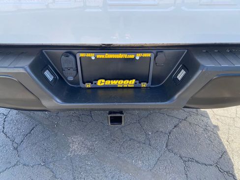 Used 2018 Ford F150 XL w/ XL Power Equipment Group AWD/4WD image 4