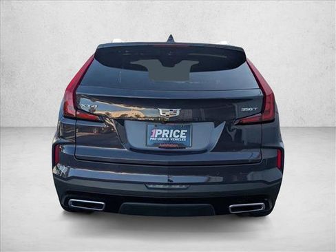 Used 2025 Cadillac XT4 Premium Luxury image 6