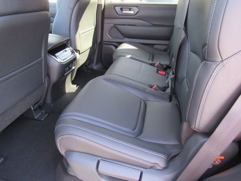 New 2026 Nissan Armada SV image 10