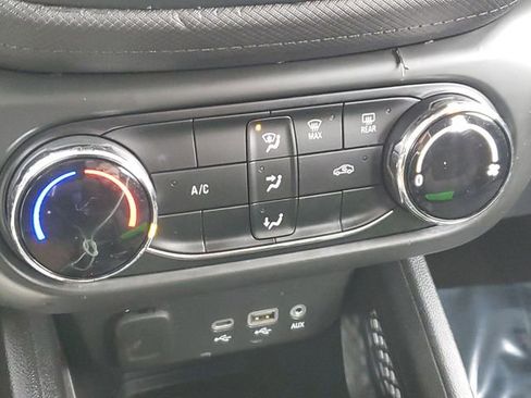 Used 2021 Chevrolet TrailBlazer LS image 16