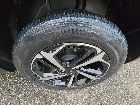 Used 2023 Chevrolet TrailBlazer RS AWD/4WD image 35