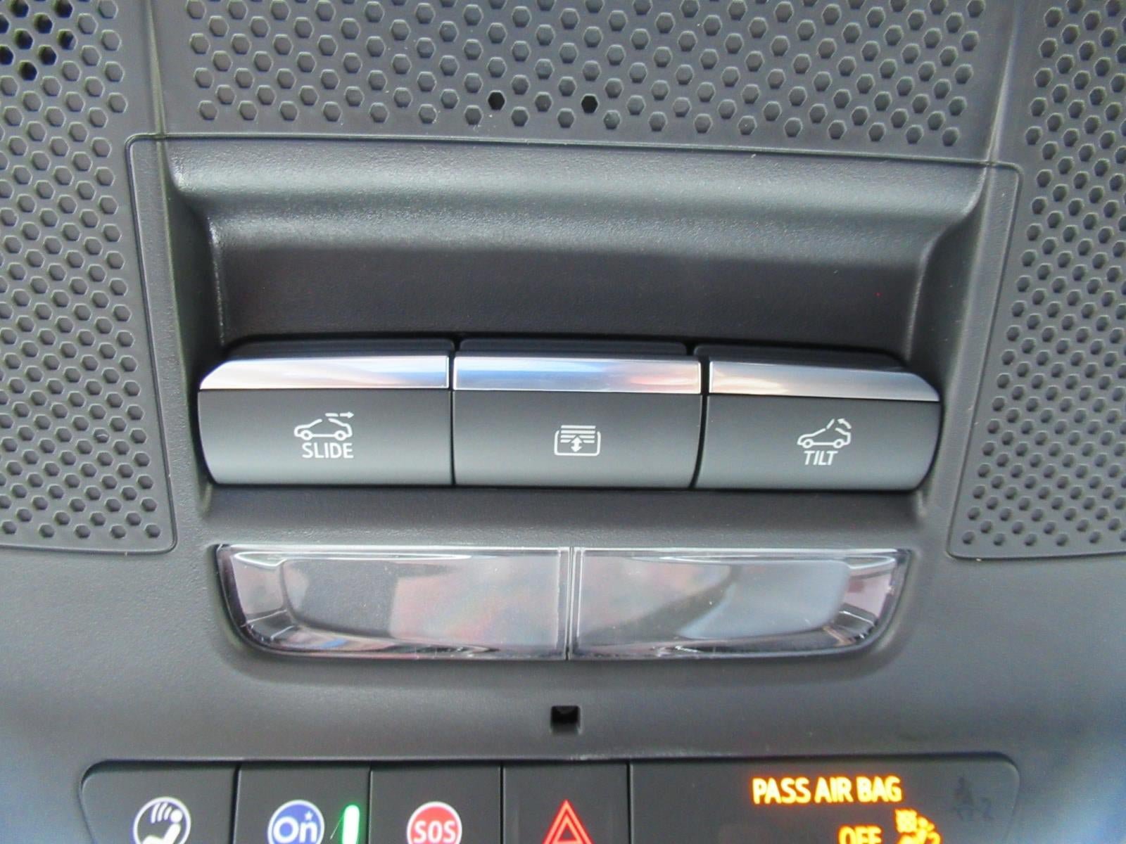 New 2026 Chevrolet Traverse RS w/ LPO, Floor Liner Package FWD image 32