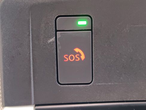 Used 2024 Nissan Pathfinder SV FWD image 35