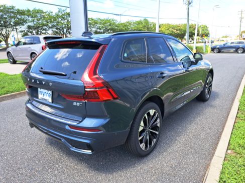 New 2026 Volvo XC60 B5 Core w/ Climate Package image 3
