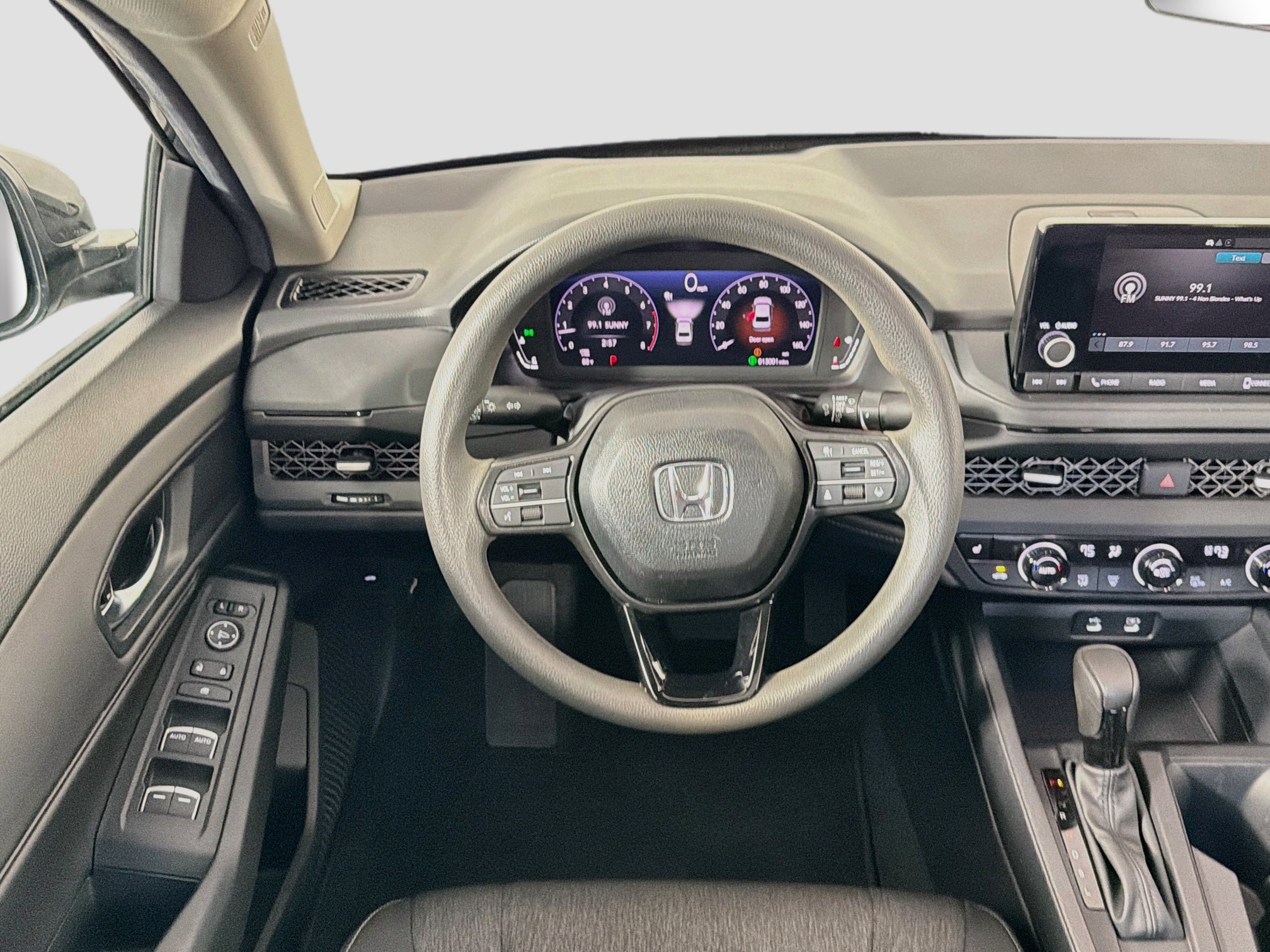 Used 2025 Honda Accord SE image 18