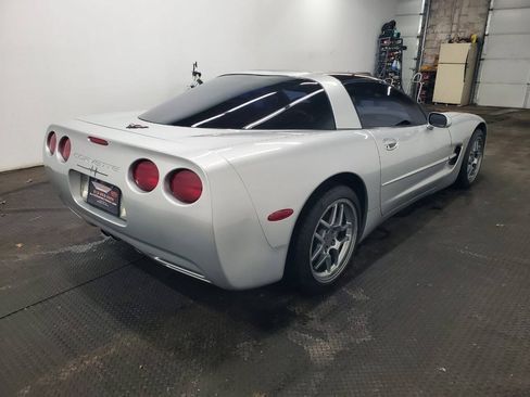 Used 1998 Chevrolet Corvette Coupe w/ Roof Pkg RWD image 7