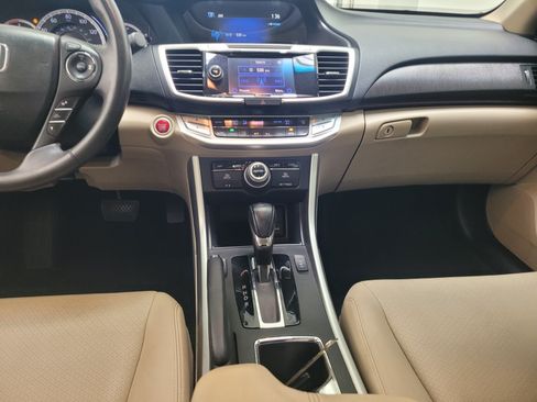 Used 2014 Honda Accord Touring image 14