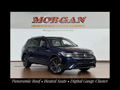 Used 2023 Volkswagen Tiguan SE w/ Panoramic Sunroof Package