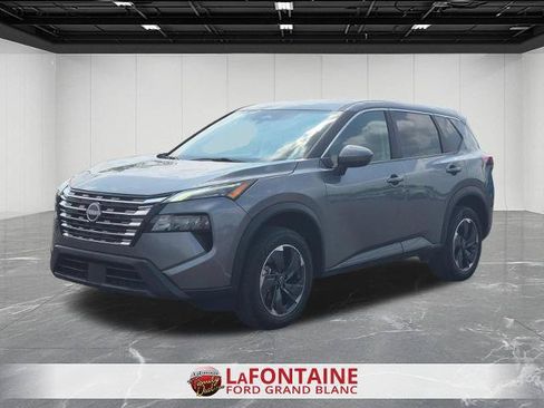 Used 2024 Nissan Rogue SV AWD/4WD image 1