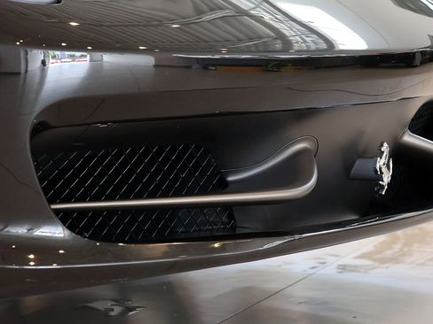 Used 2011 Ferrari 458 Italia Coupe RWD image 12
