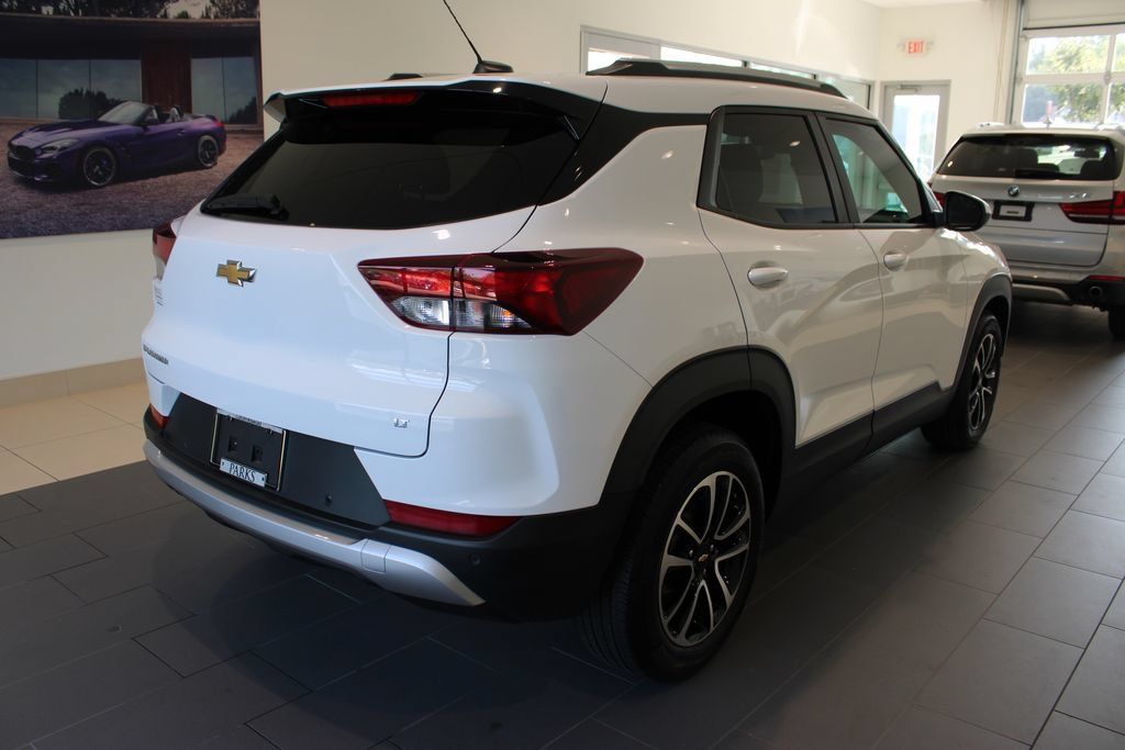 Used 2025 Chevrolet TrailBlazer LT w/ Convenience Package FWD image 19