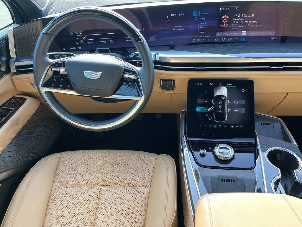 Certified 2026 Cadillac Escalade IQ Sport 2 AWD/4WD image 13