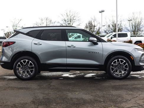 Used 2025 Chevrolet Blazer RS image 8