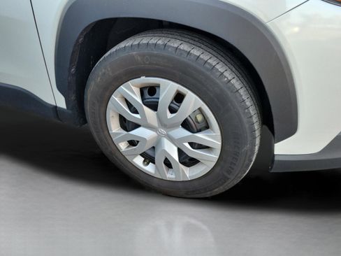 Used 2023 Toyota Corolla Cross L image 27