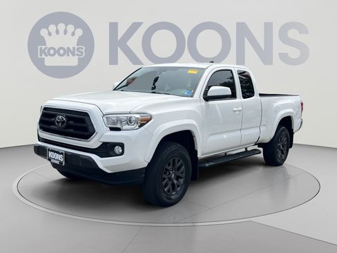 Used 2021 Toyota Tacoma SR5 RWD image 5