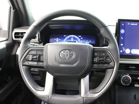 Used 2025 Toyota Tacoma TRD Off-Road AWD/4WD image 21