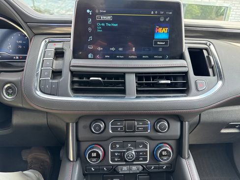 Used 2024 Chevrolet Suburban RST w/ Luxury Package AWD/4WD image 9