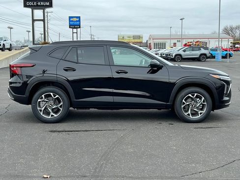 New 2026 Chevrolet Trax LT w/ Driver Confidence Package image 42