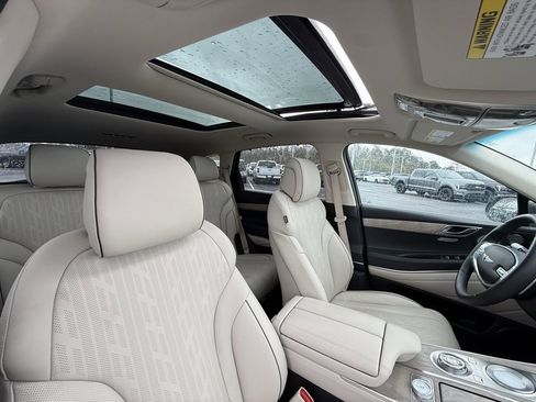 Used 2022 Genesis GV80 2.5T w/ Prestige Package 05 image 30