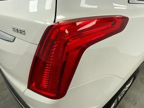 Used 2018 Cadillac XT5 Luxury w/ Driver Awareness Package AWD/4WD image 15