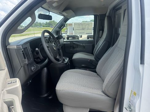New 2025 Chevrolet Express 3500 w/ Power Convenience Package image 12