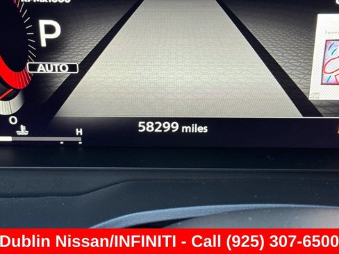 Used 2024 Nissan Rogue SL AWD/4WD image 42