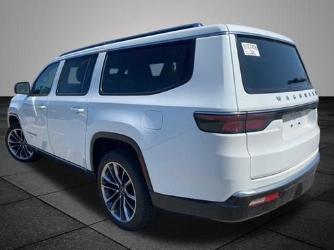 Used 2024 Jeep Wagoneer L Series III w/ Premium Group I AWD/4WD image 18