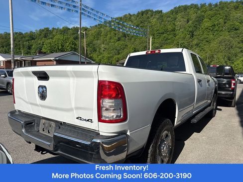 Used 2024 RAM 2500 Tradesman w/ Chrome Appearance Group AWD/4WD image 6
