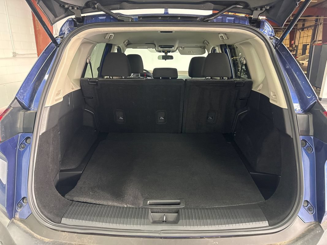 Used 2023 Nissan Rogue SV AWD/4WD image 19