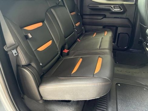 Used 2024 GMC Sierra 1500 AT4 w/ Technology Package AWD/4WD image 40