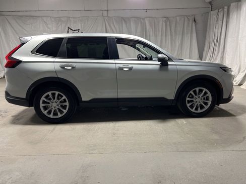 Used 2025 Honda CR-V EX-L image 8