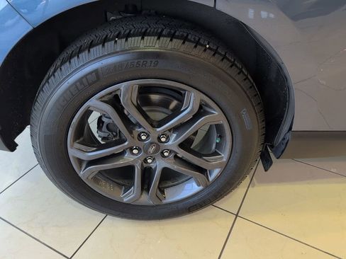 Used 2018 Ford Edge SEL w/ Equipment Group 201A AWD/4WD image 54