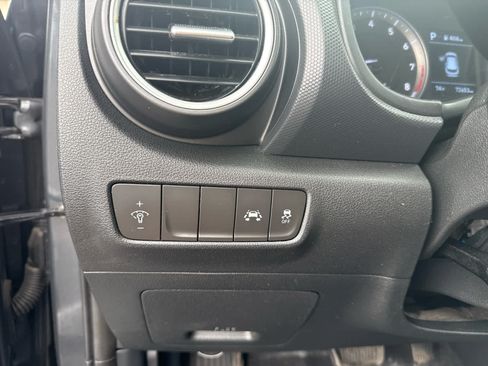 Used 2020 Hyundai Kona SE FWD image 14