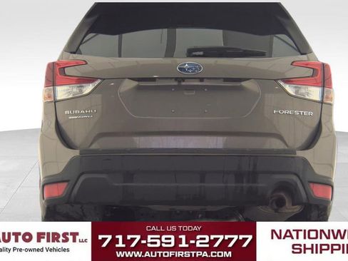 Used 2021 Subaru Forester Premium image 9