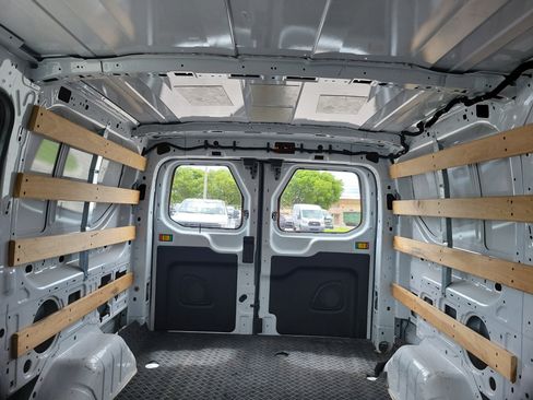 Used 2024 Ford Transit 250 Low Roof w/ Exterior Upgrade Package RWD image 29