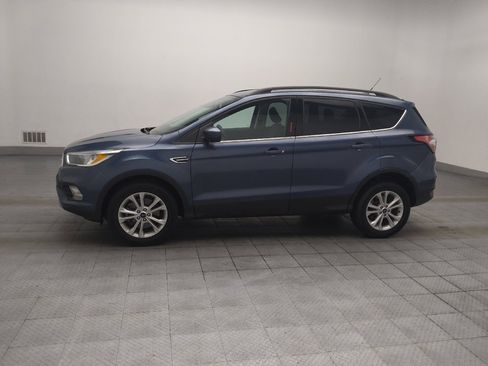 Used 2018 Ford Escape SE w/ Ford Safe & Smart Package AWD/4WD image 2