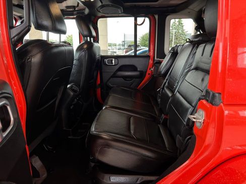Used 2023 Jeep Wrangler Unlimited Sahara w/ Cold Weather Group AWD/4WD image 18