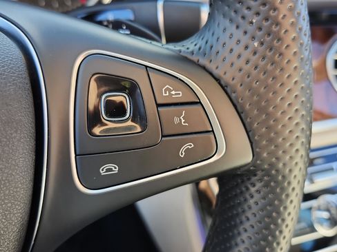 Used 2018 Mercedes-Benz E 300 E 300 image 22