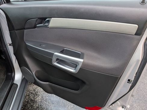 Used 2012 Chevrolet Captiva Sport LS FWD image 23